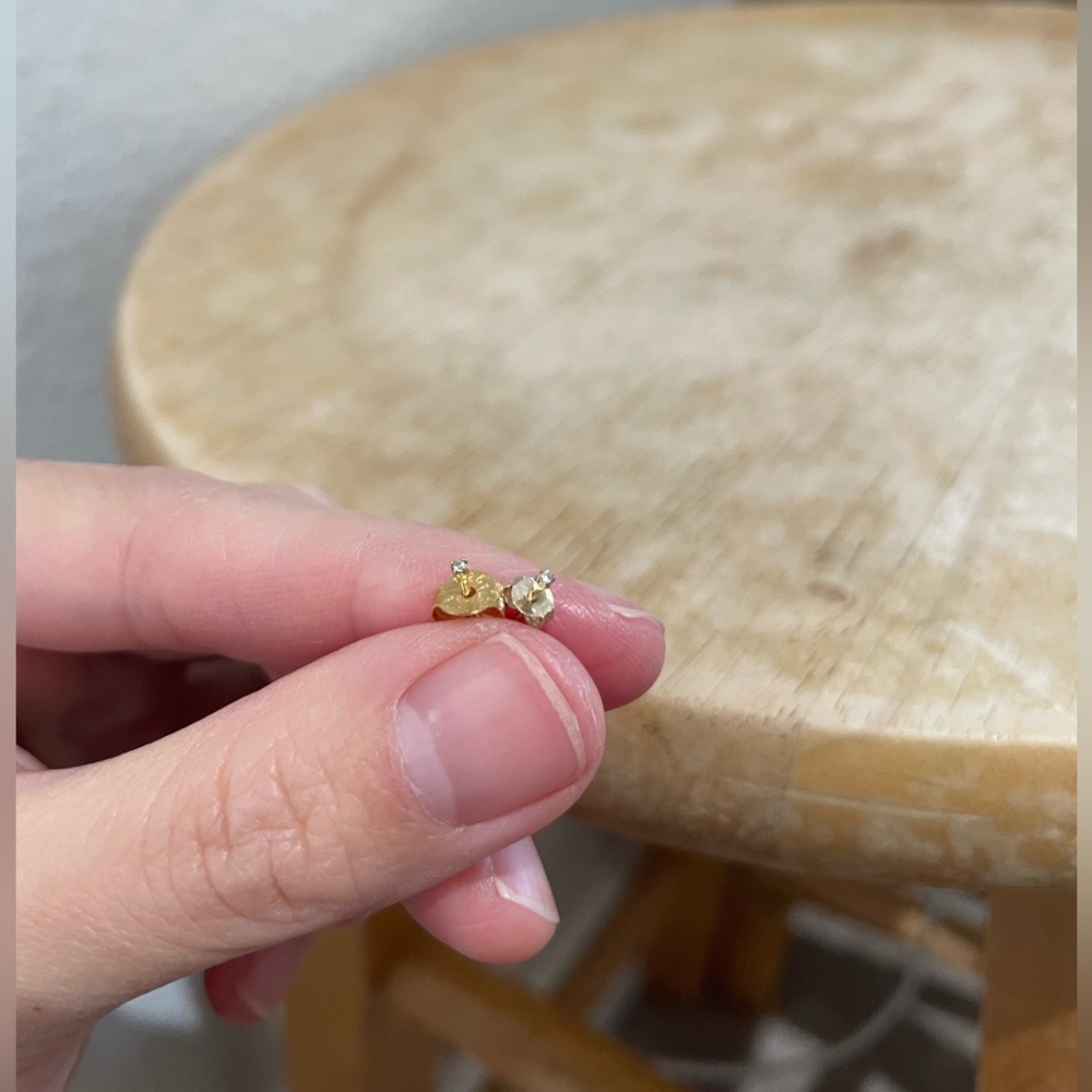 1mm diamond studs